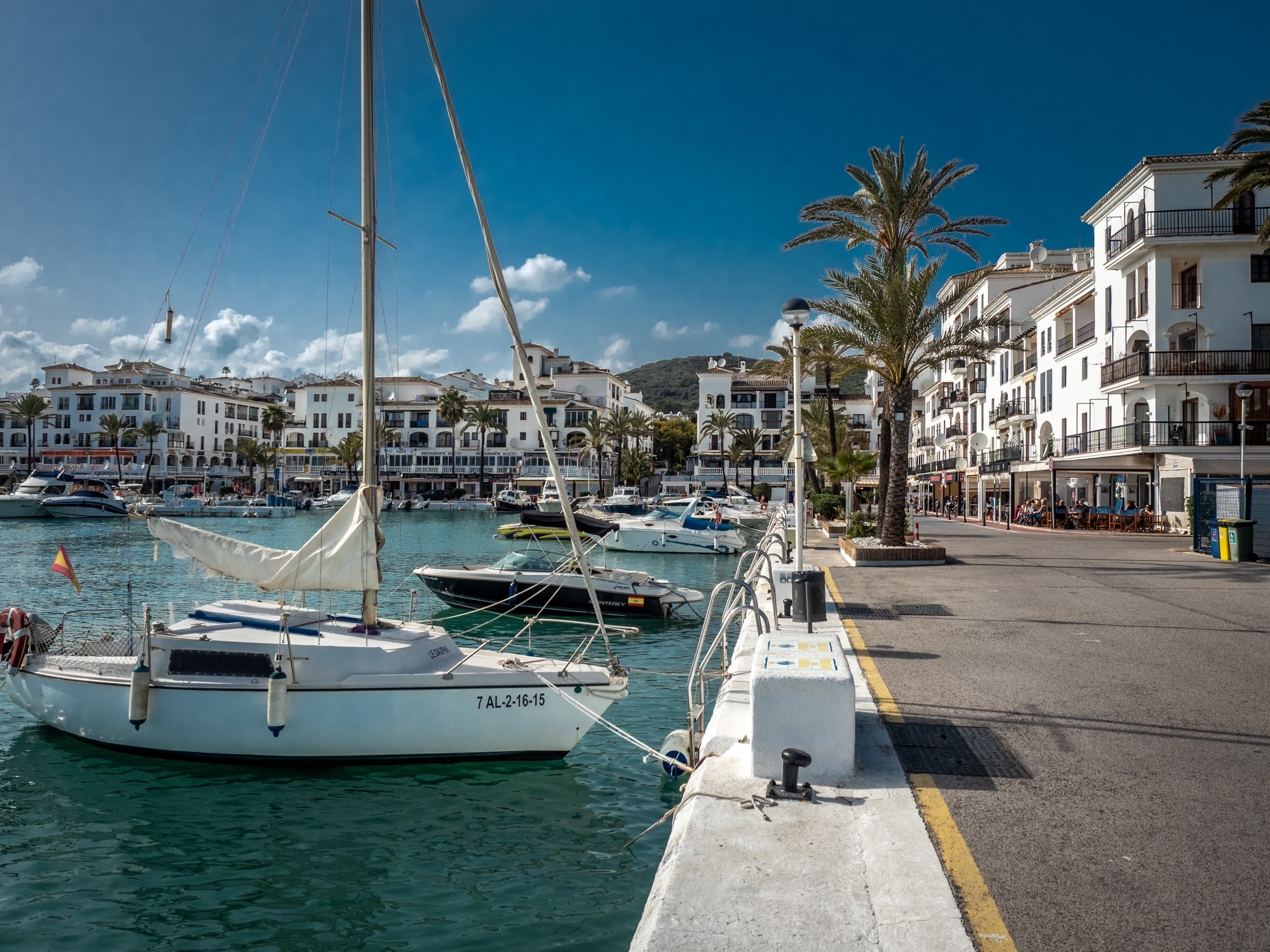 Marina de La Duquesa al atardecer, Manilva